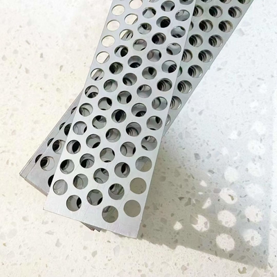 piccolo 1.5mm il foro 4x8 di 1mm ha perforato il piatto del filtrante di acciaio inossidabile